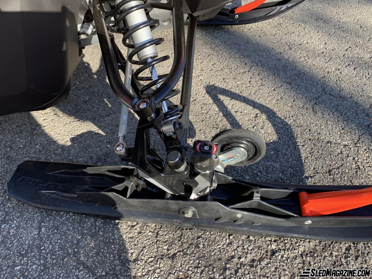 Pre-Ride Analysis - Renegade Enduro 900 ACE Turbo 2020 - snowmobiles - snowmobilers Pre-Ride Analysis - Renegade Enduro 900 ACE Turbo 2020 - snowmobiles - snowmobilers