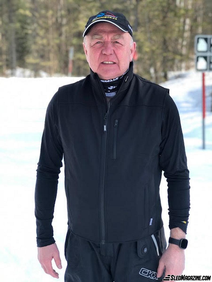 Review of the Ewool heated jacket and glove liner Review of the Ewool heated jacket and glove liner
