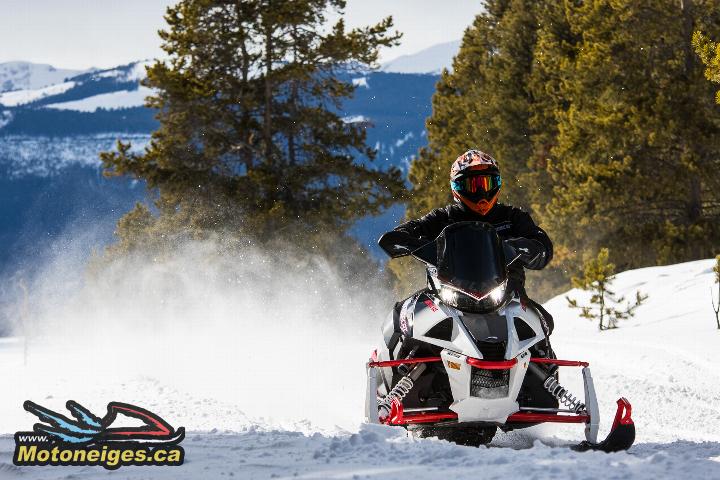 Motoneige Arctic Cat ZR 9000 Thundercat 137 2017 Motoneige Arctic Cat ZR 9000 Thundercat 137 2017