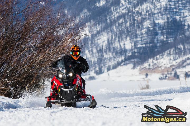 Motoneige Polaris 800 Rush XCR 2017 Motoneige Polaris 800 Rush XCR 2017