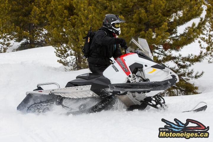 Motoneige Polaris 600 Voyageur 2017 Motoneige Polaris 600 Voyageur 2017