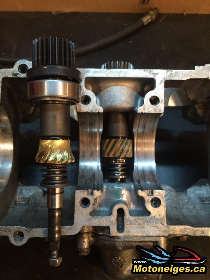 Un rebuilt signé Motoneiges.ca. 2e partie. Le moteur 670 2 cylindres Rotax Un rebuilt signé Motoneiges.ca. 2e partie. Le moteur 670 2 cylindres Rotax