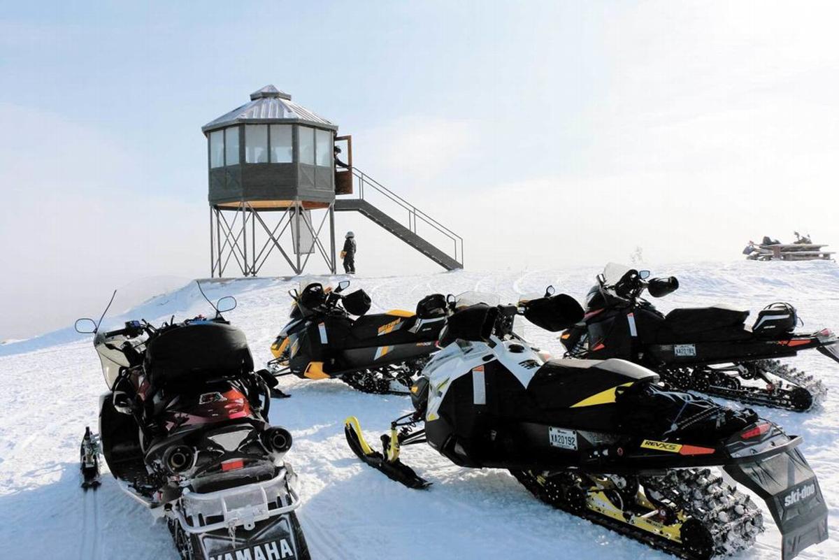 Le paradis du Saguenay–Lac-Saint-Jean - motoneiges - motoneigistes Le paradis du Saguenay–Lac-Saint-Jean - motoneiges - motoneigistes