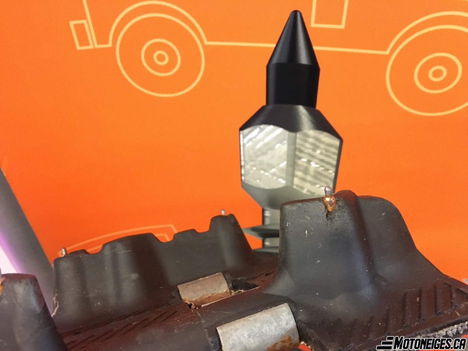 Un rebuilt signé Motoneiges.ca?- Partie 8 : iGrip pour une sécurité accrue - Motoneige - Motoneigiste Un rebuilt signé Motoneiges.ca?- Partie 8 : iGrip pour une sécurité accrue - Motoneige - Motoneigiste