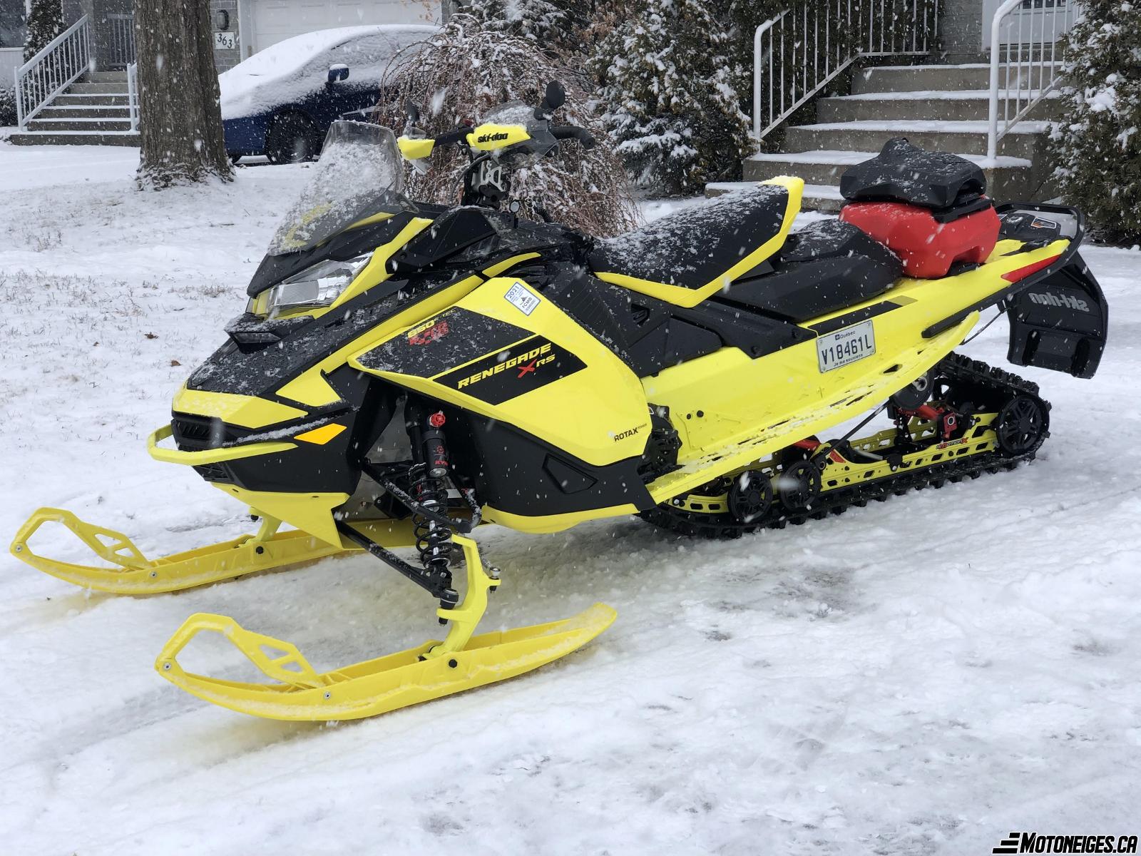 Motoneige Ski-Doo Renegade X-RS 850 E-TEC 2021 Motoneige Ski-Doo Renegade X-RS 850 E-TEC 2021